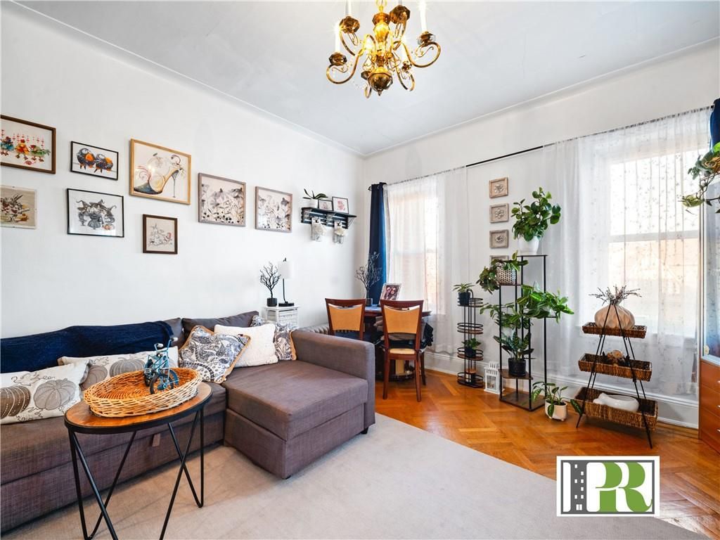 Chandelier, Dining room, Interior, Living room, Wood Texture Flooring