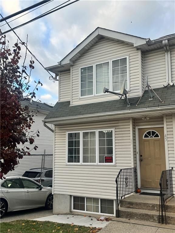 Exterior, Facade, American Craftsman