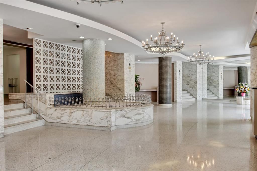 Chandelier, Interior, Recessed Lighting