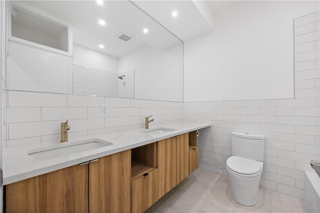Bathroom, Dual Sink Vanities, Interior, Marble, Recessed Lighting