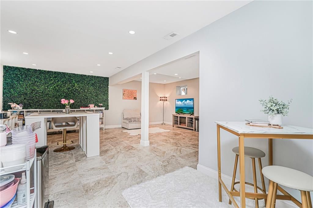 Interior, Recessed Lighting