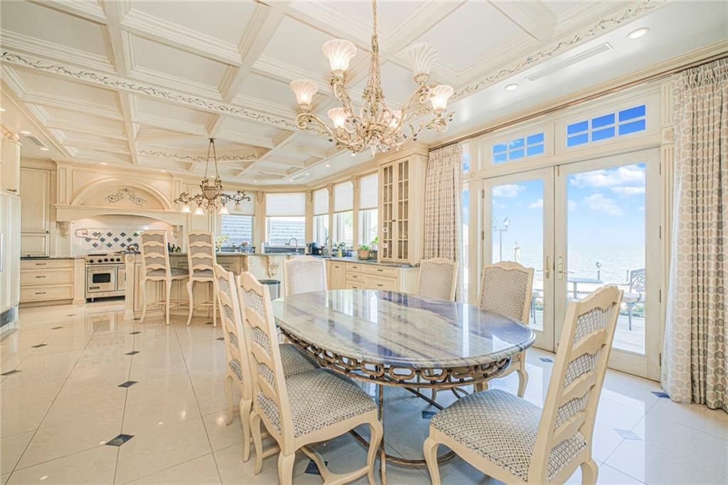 Chandelier, Dining room, Interior, Kitchen, Recessed Lighting, Water