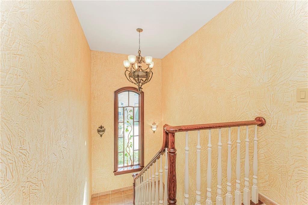 Chandelier, Interior