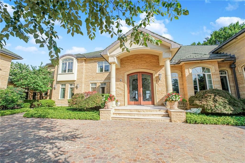 Exterior, Facade, Brick Facade, French Provincial