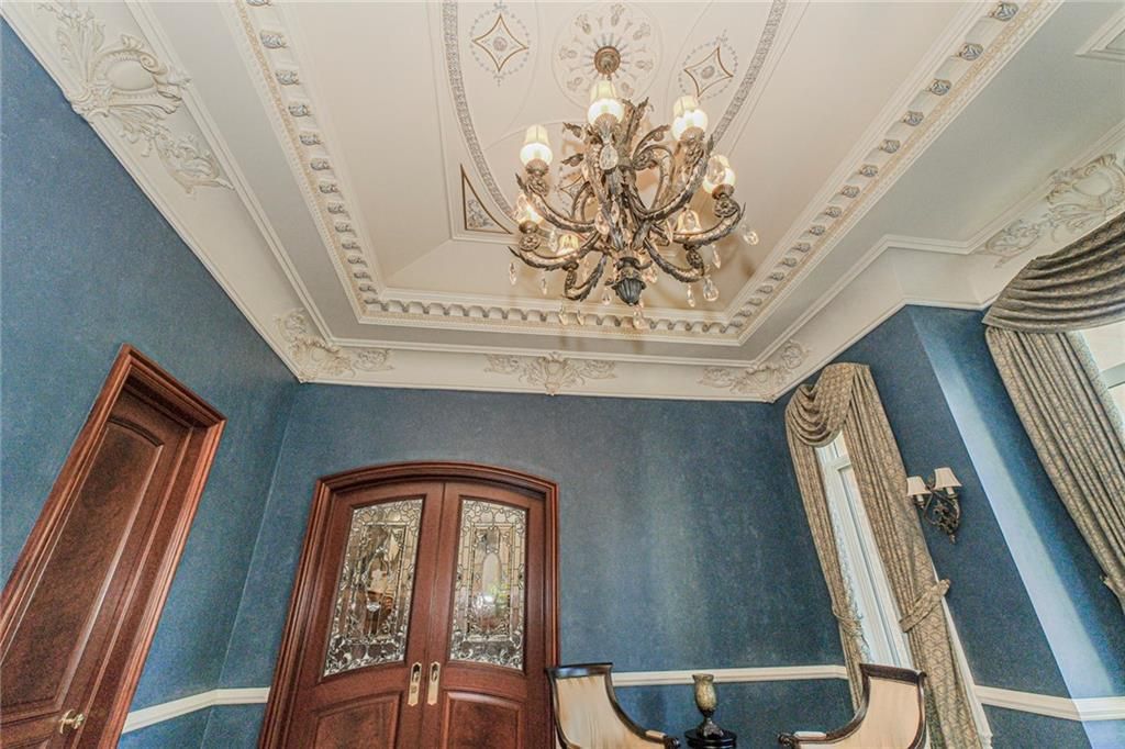 Chandelier, Interior