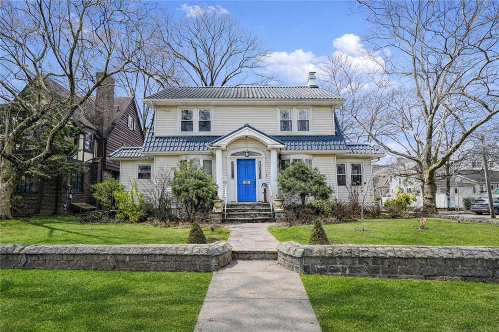 Exterior, Facade, Georgian