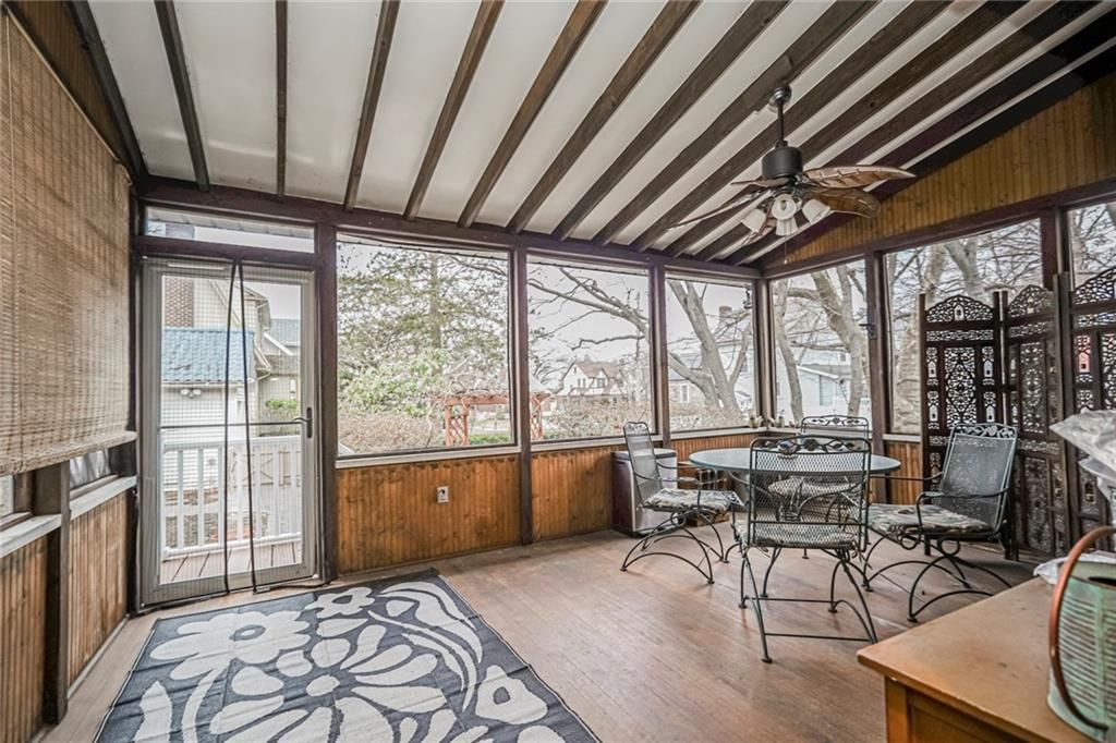 Dining room, Interior, Sun Room, Wood Texture Flooring