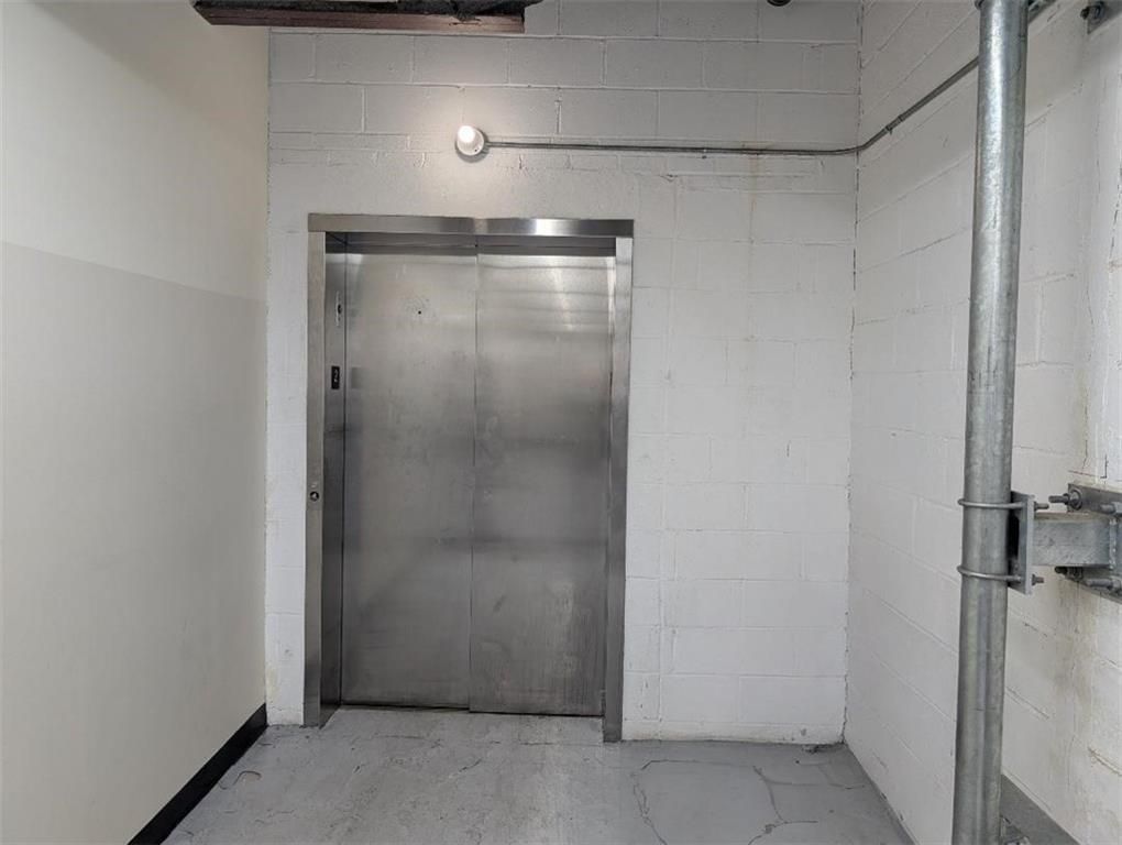 Elevator, Interior