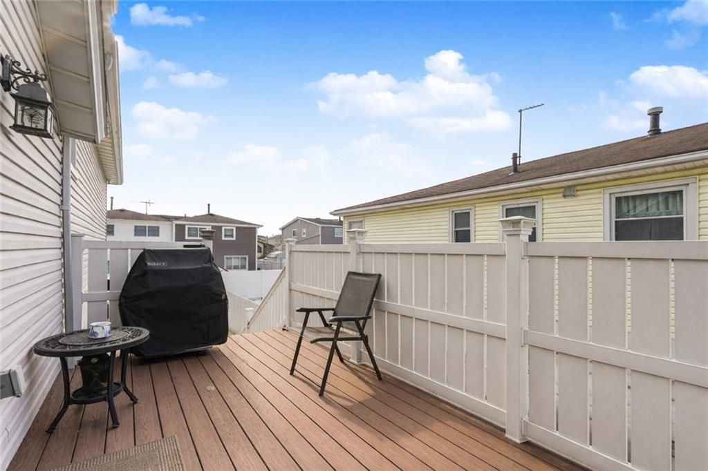 Exterior, Wood Texture Flooring