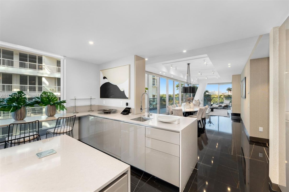 Dining room, Interior, Kitchen, Pendant Lights, Recessed Lighting, Water