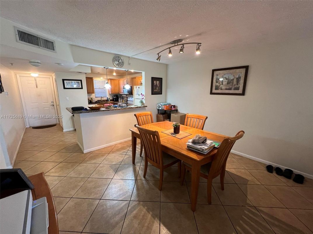 Dining room, Interior, Kitchen, Pendant Lights