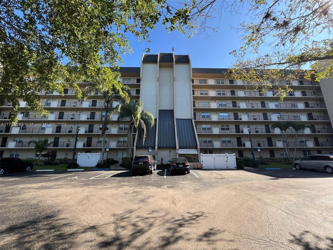 Exterior, Facade, Condo Building