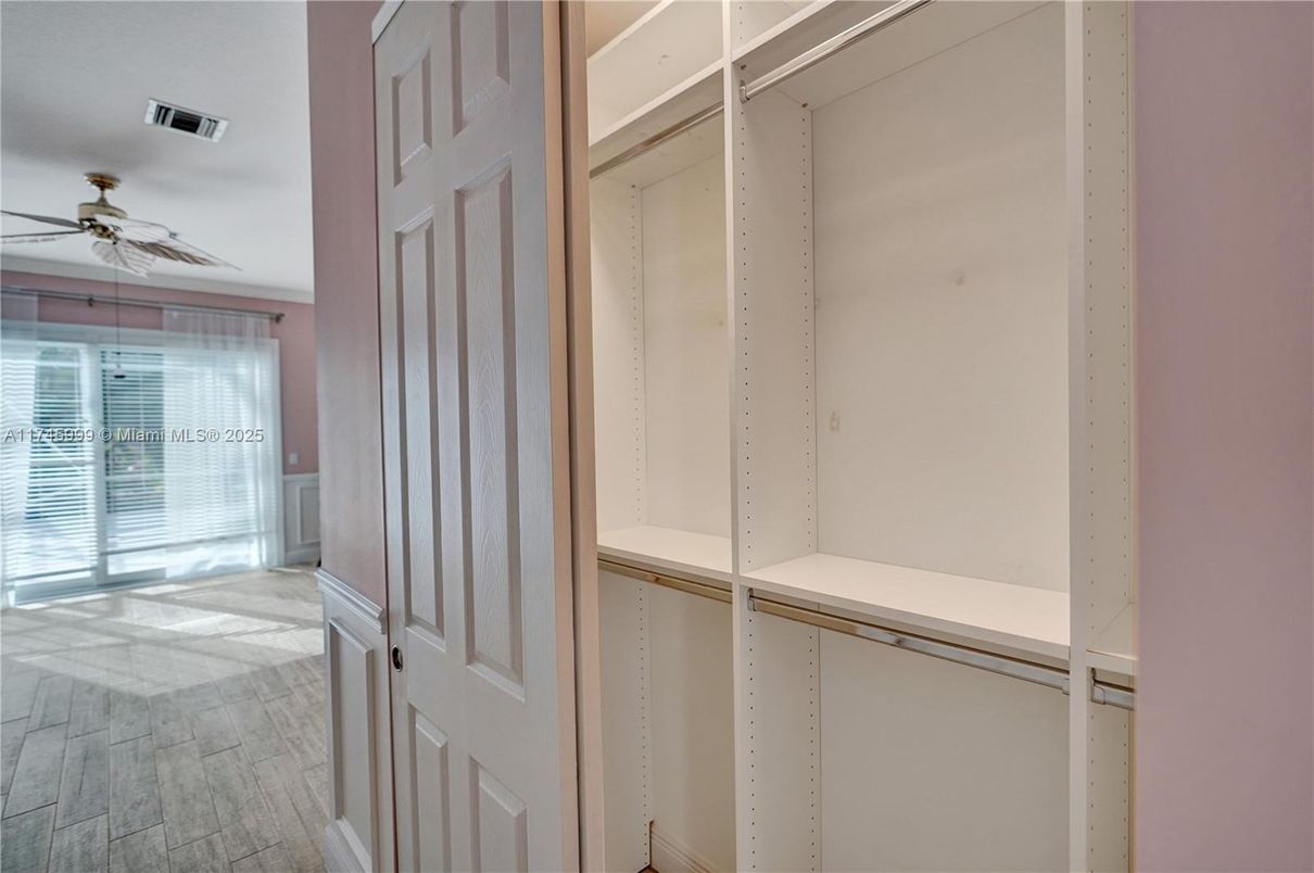 Interior, Walk-in Closets, Wood Texture Flooring
