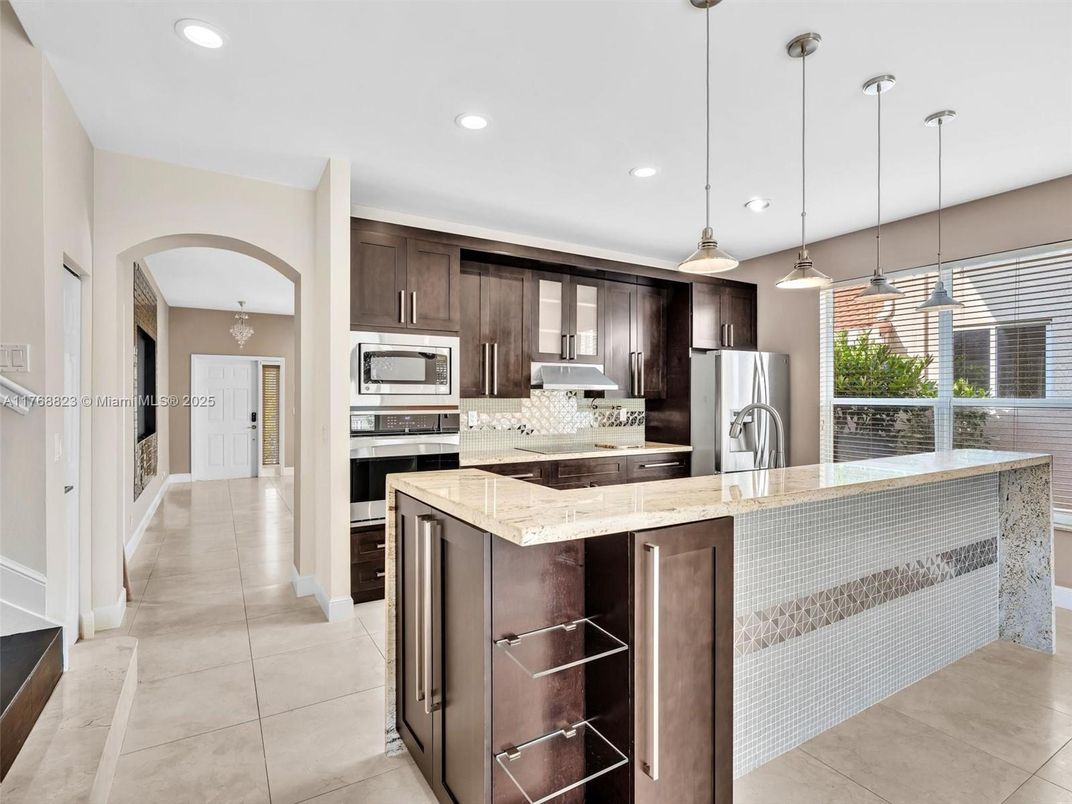 Interior, Kitchen, Pendant Lights, Recessed Lighting, Stainless Steel Appliances