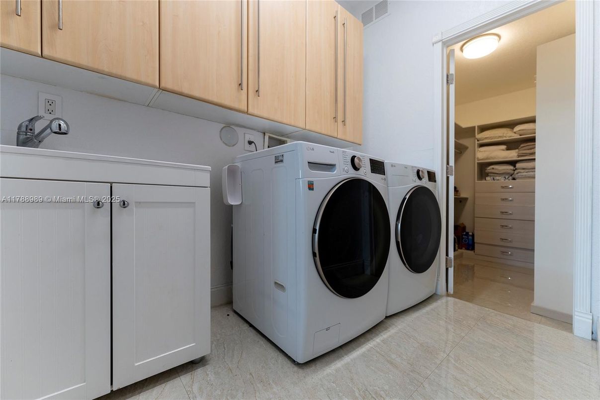 Interior, Washer