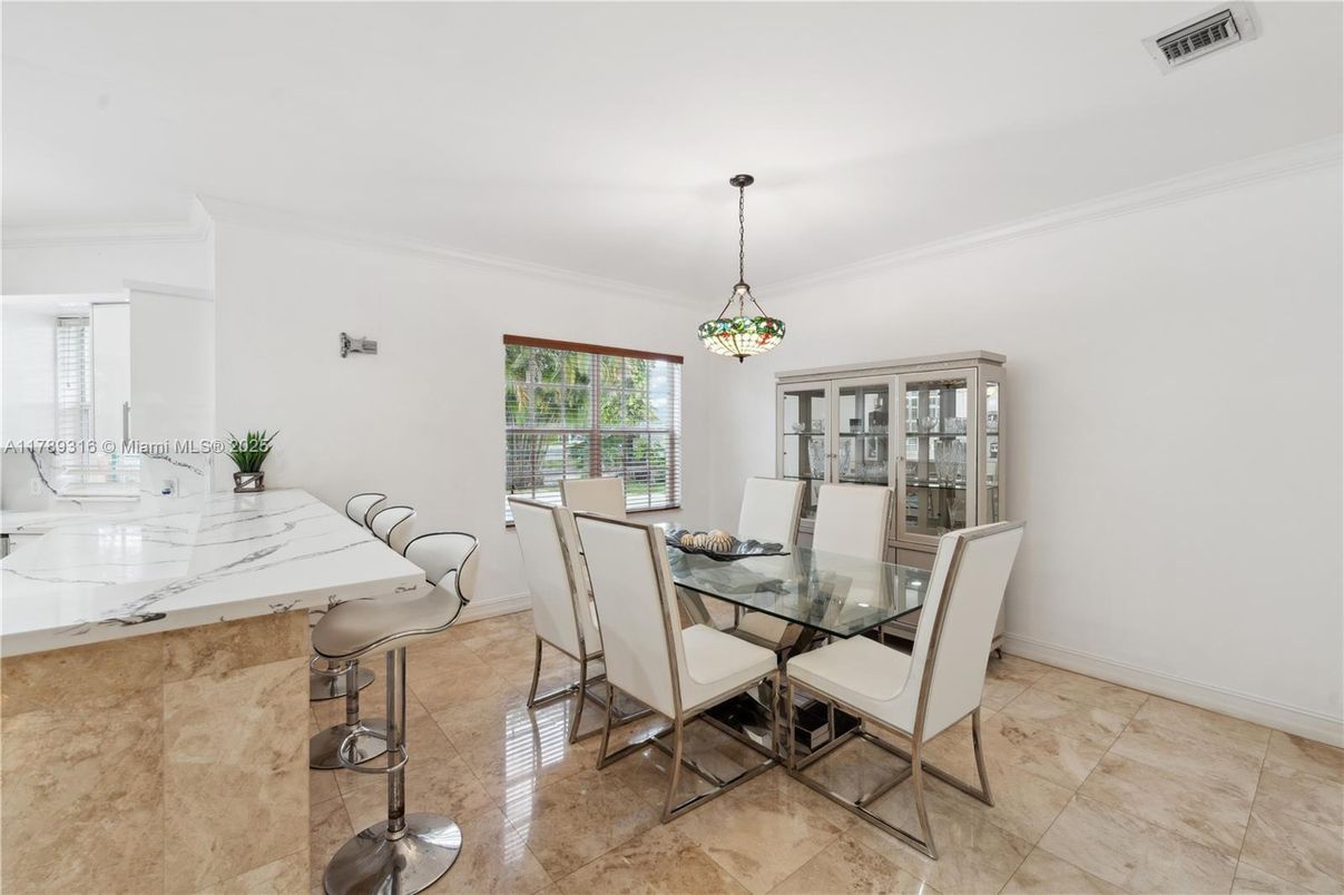 Dining room, Interior, Pendant Lights