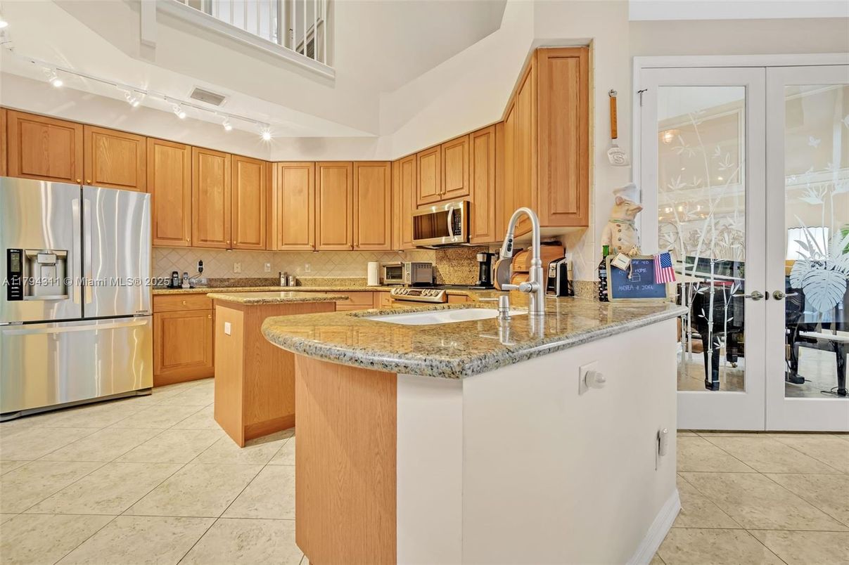 Interior, Kitchen, Stainless Steel Appliances