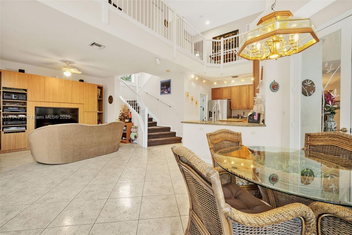 Chandelier, Dining room, Interior, Kitchen, Recessed Lighting