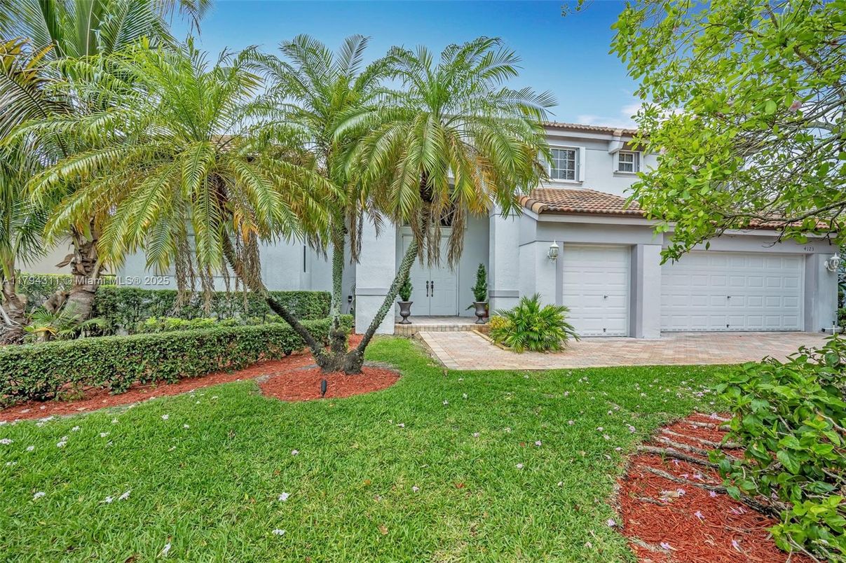 Backyard, Detached Garage, Exterior