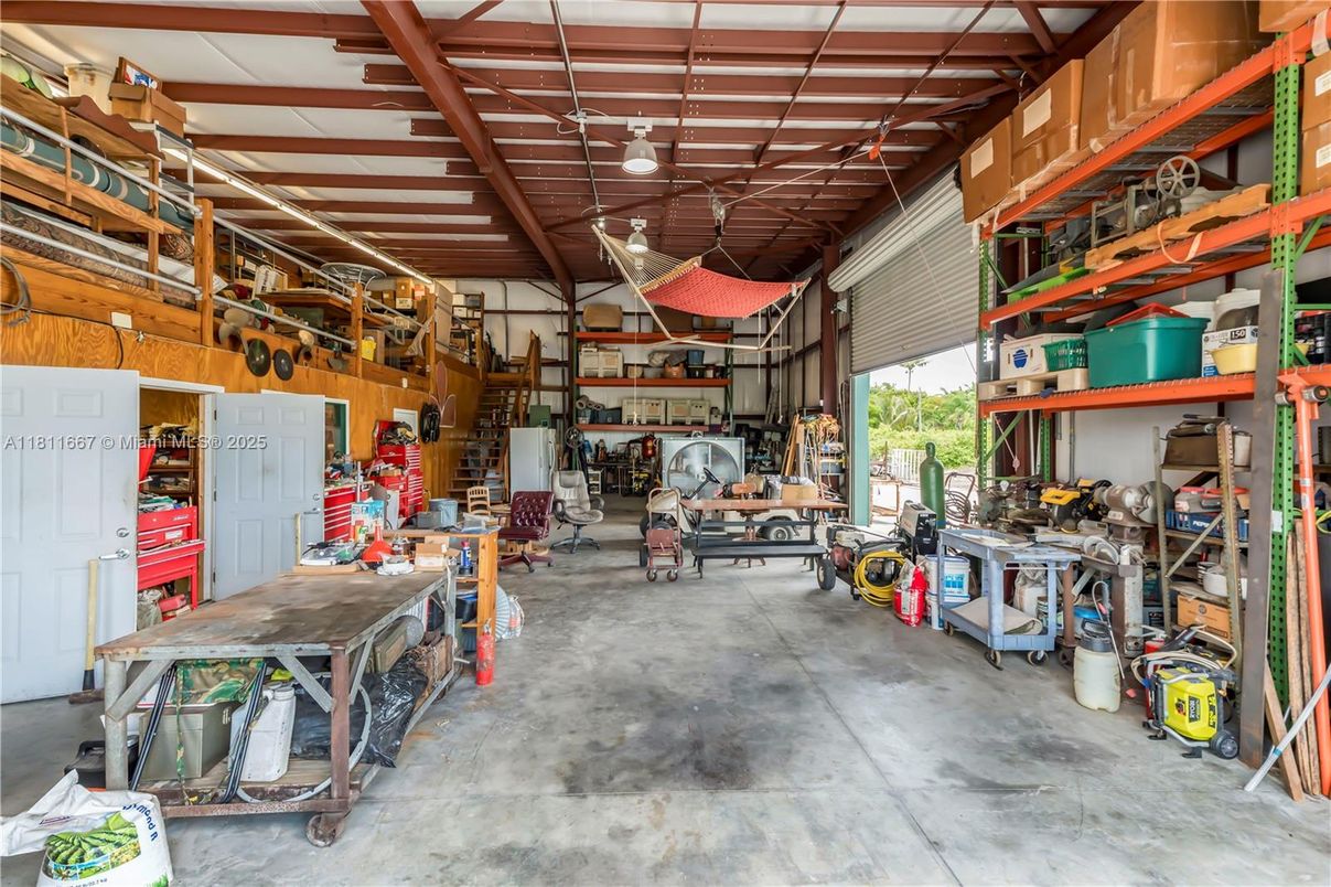 Garage, Interior