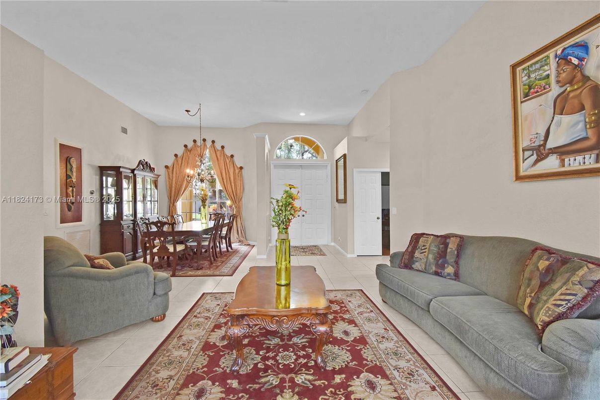 Chandelier, Dining room, Interior, Recessed Lighting