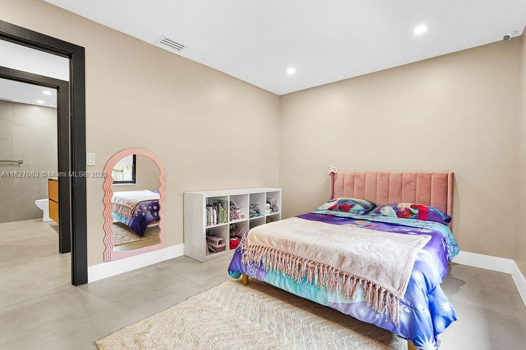 Bedroom, Interior, Recessed Lighting