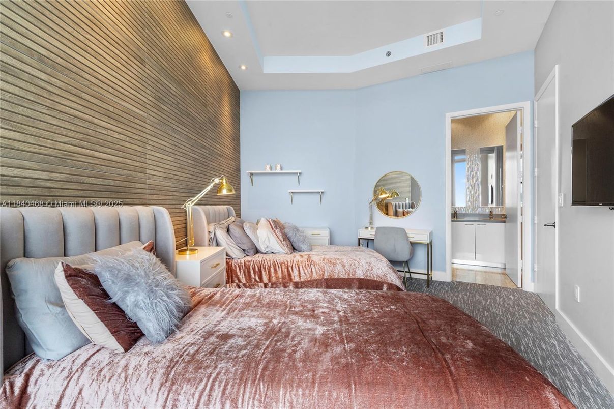 Bedroom, Interior, Recessed Lighting
