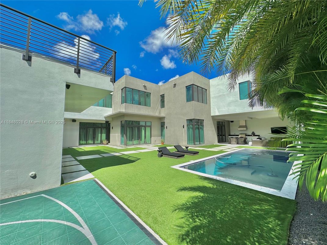 Backyard, Exterior, Pool