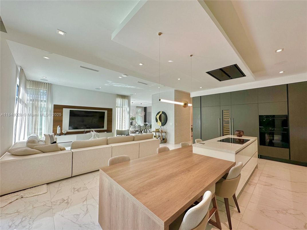 Dining room, Interior, Kitchen, Living room, Marble, Pendant Lights, Recessed Lighting