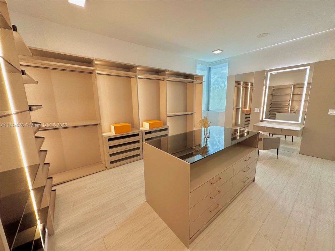 Interior, Recessed Lighting, Walk-in Closets, Wood Texture Flooring