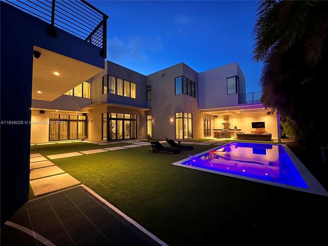 Backyard, Exterior, Pool