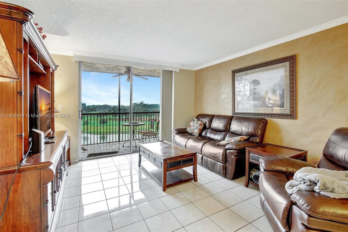 Interior, Living room, Water