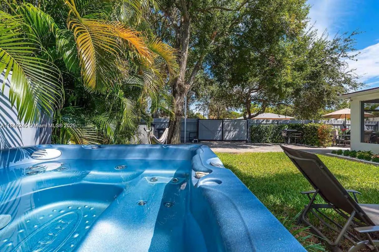 Backyard, Exterior, Hot Tub