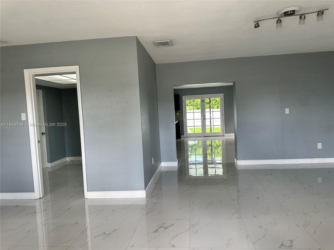 Empty room, Interior, Marble