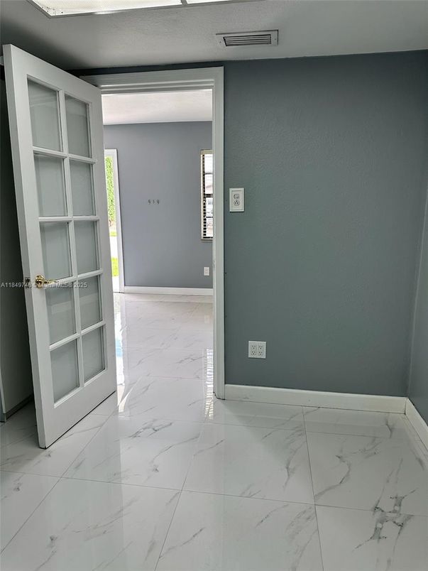 Empty room, Interior, Marble