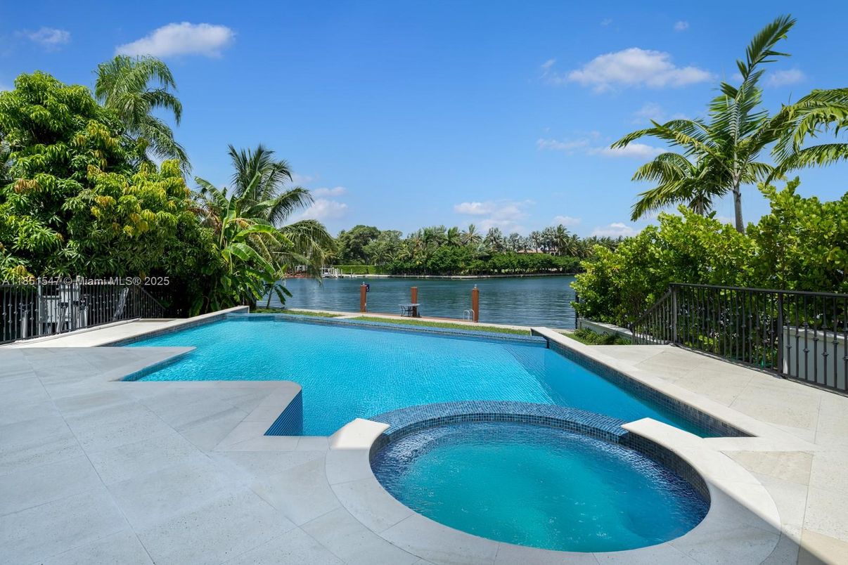 Exterior, Pool, Water