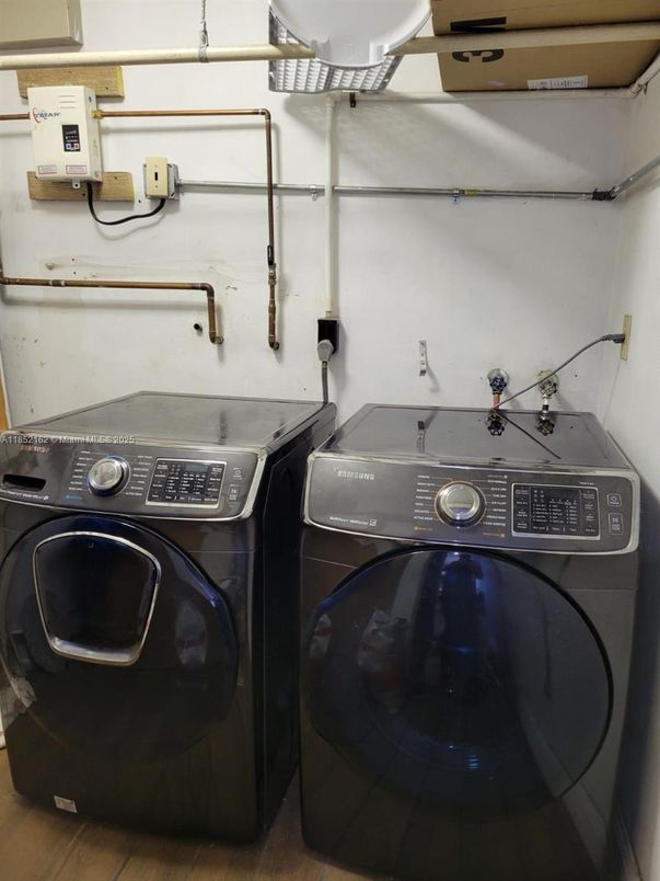 Interior, Washer