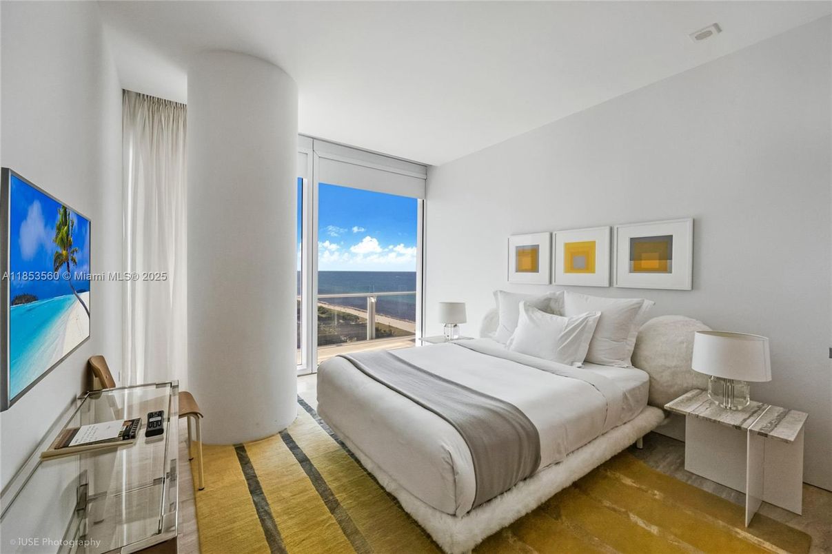 Bedroom, Interior, Water, Wood Texture Flooring
