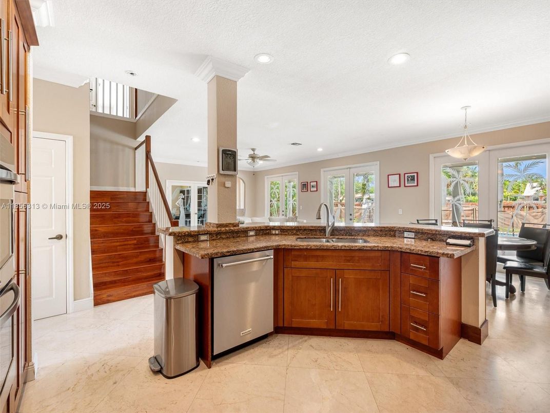 Dining room, Interior, Kitchen, Pendant Lights, Recessed Lighting