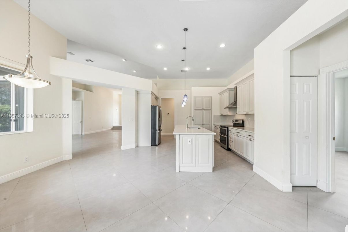 Interior, Kitchen, Pendant Lights, Recessed Lighting
