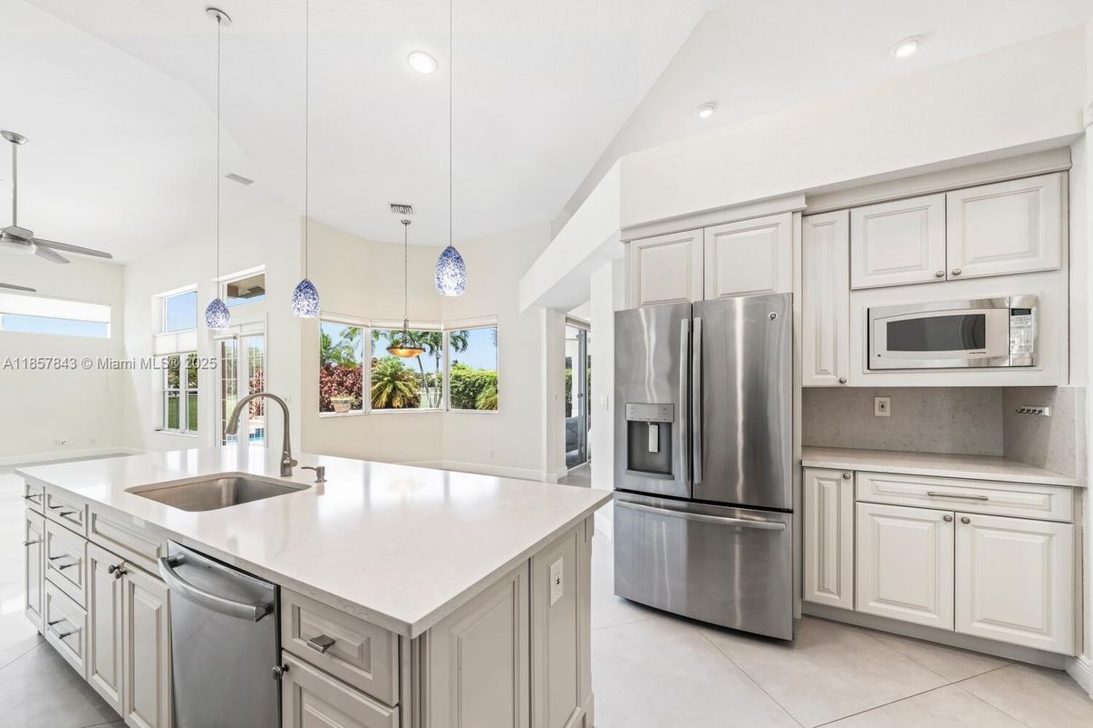 Interior, Kitchen, Pendant Lights, Recessed Lighting, Stainless Steel Appliances