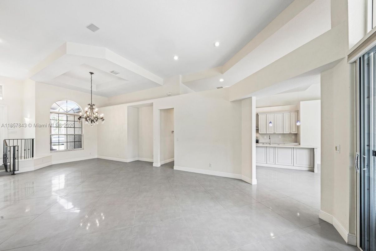 Chandelier, Empty room, Interior, Recessed Lighting