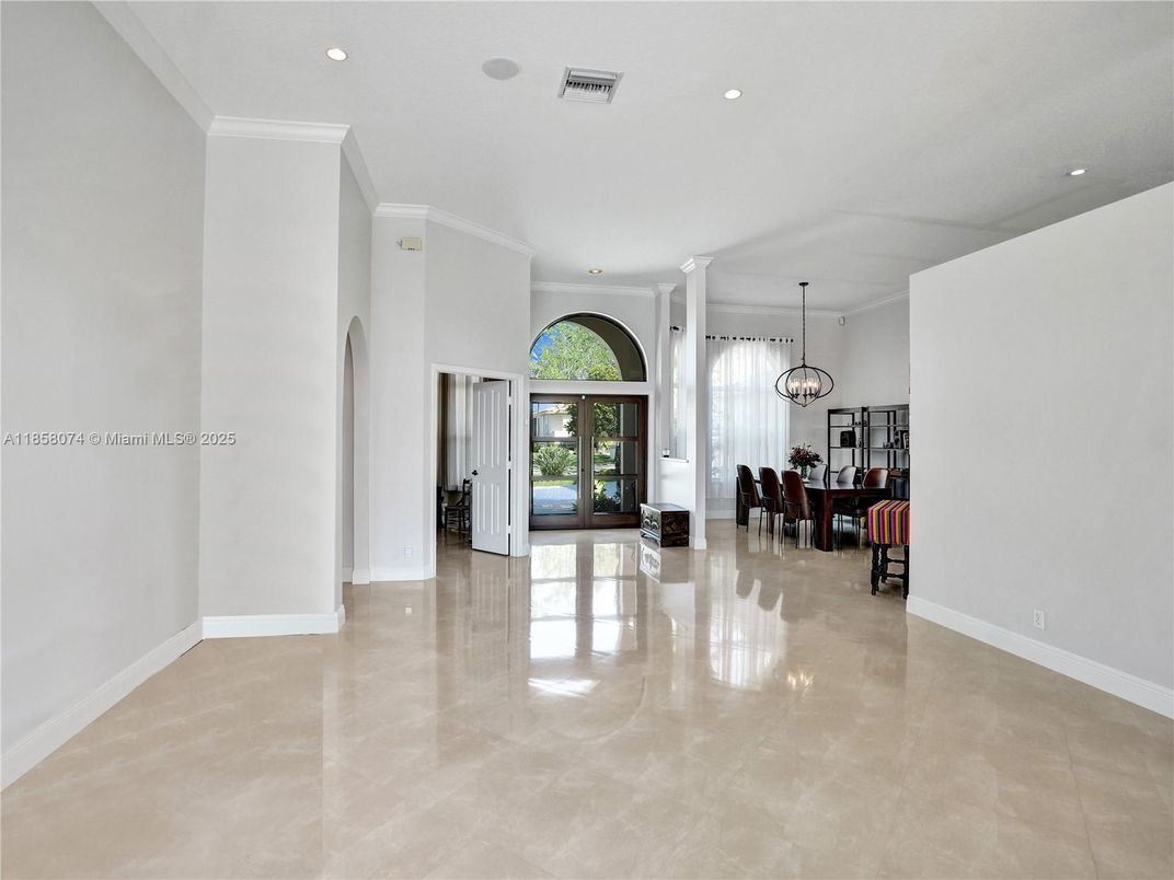 Chandelier, Dining room, Interior, Recessed Lighting