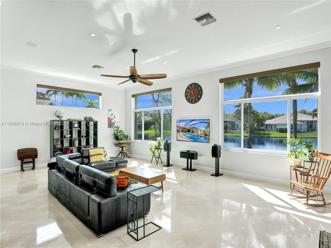Interior, Living room, Recessed Lighting, Water