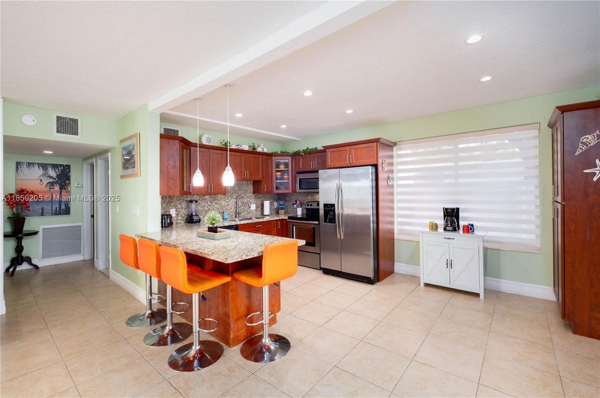 Interior, Kitchen, Pendant Lights, Recessed Lighting, Stainless Steel Appliances