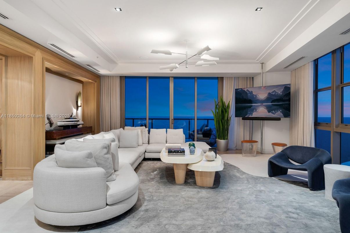 Interior, Living room, Recessed Lighting, Water