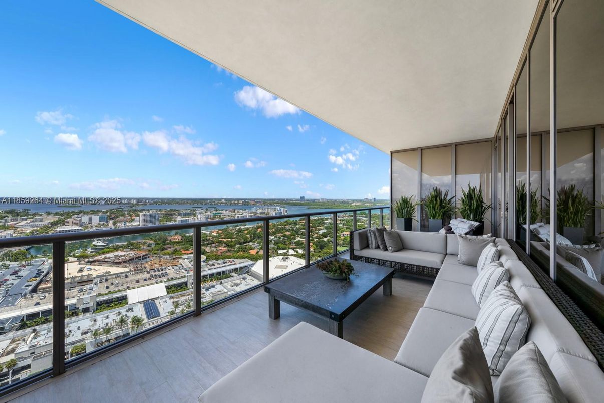 Water, Exterior, Living room, Other