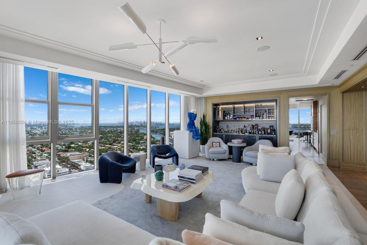 Interior, Living room, Pendant Lights, Recessed Lighting
