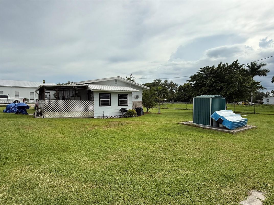 Backyard, Exterior