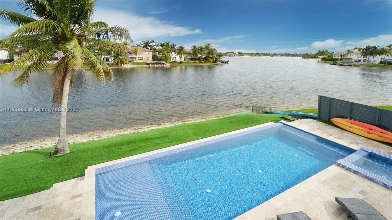 Exterior, Pool, Water